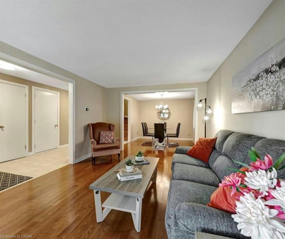 Upper-8 Lowell Street S, Cambridge, ON, N1R 5C7 - 6