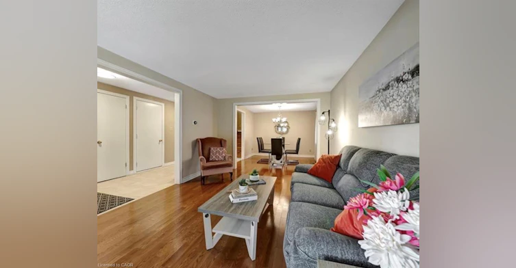 Upper-8 Lowell Street S, Cambridge, ON, N1R 5C7 - 6