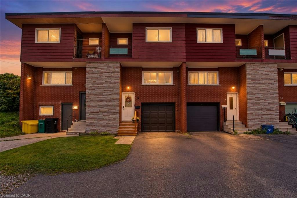 9 Greenbrook Drive, Kitchener, ON, N2M 4J5