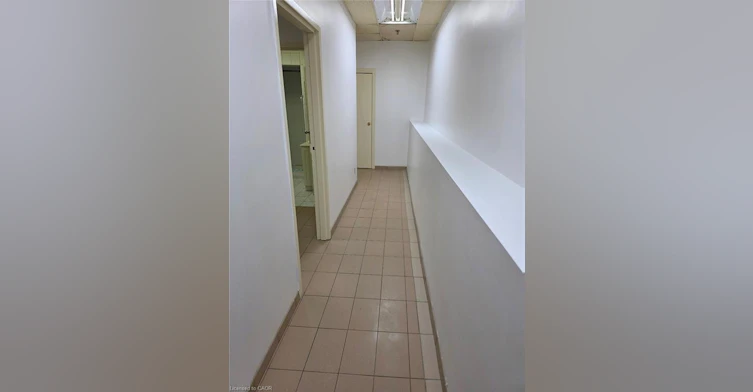 135 Logan Avenue, Toronto, ON, M4M 2M9 - 4