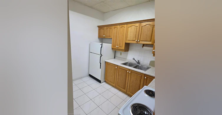 135 Logan Avenue, Toronto, ON, M4M 2M9 - 7