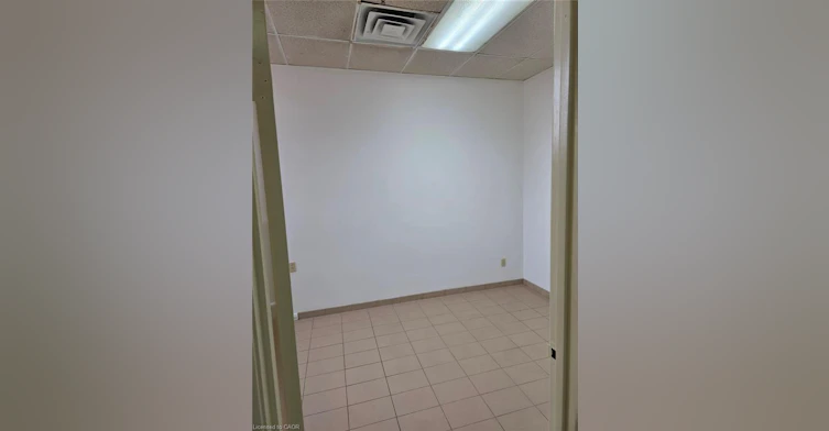 135 Logan Avenue, Toronto, ON, M4M 2M9 - 10