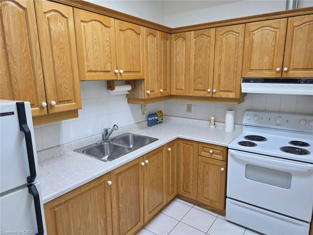135 Logan Avenue, Toronto, ON, M4M 2M9 - 8