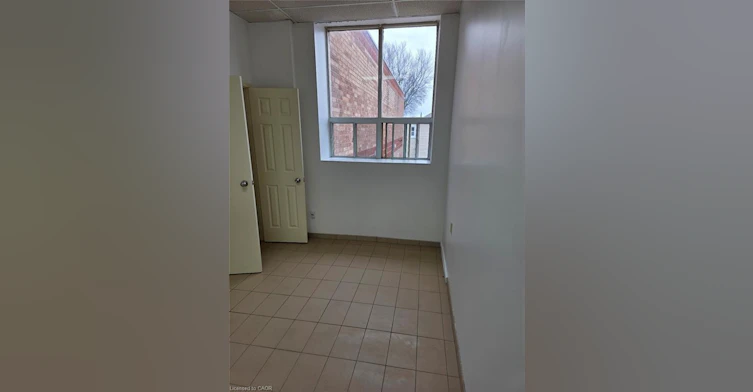 135 Logan Avenue, Toronto, ON, M4M 2M9 - 12