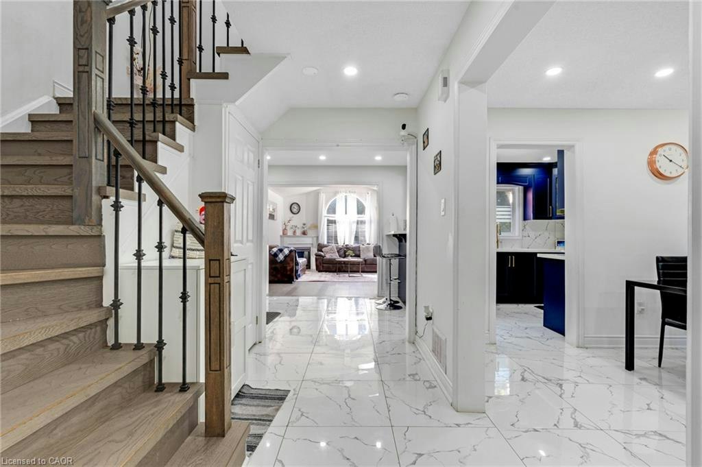 100 Anglerock Drive, Cambridge, ON, N1T 1L9 - 5