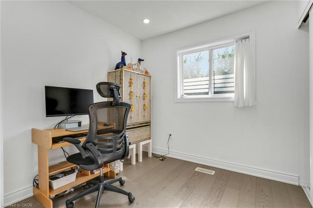 100 Anglerock Drive, Cambridge, ON, N1T 1L9 - 20