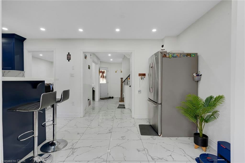 100 Anglerock Drive, Cambridge, ON, N1T 1L9 - 11