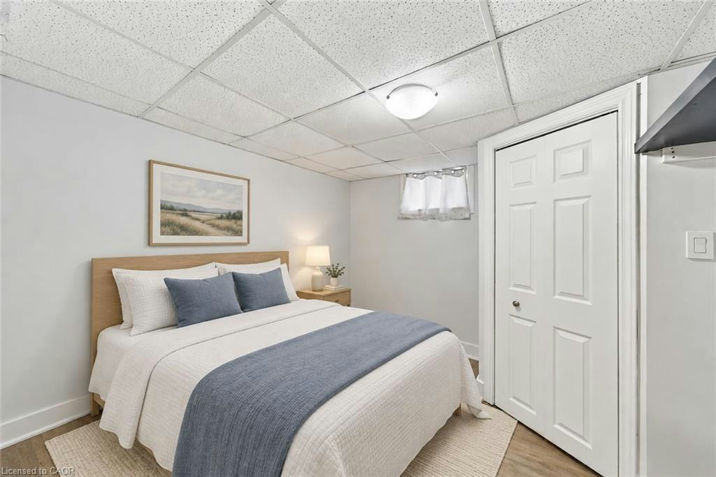 52 Bogart Street, St. Catharines, ON, L2M 1G3 5