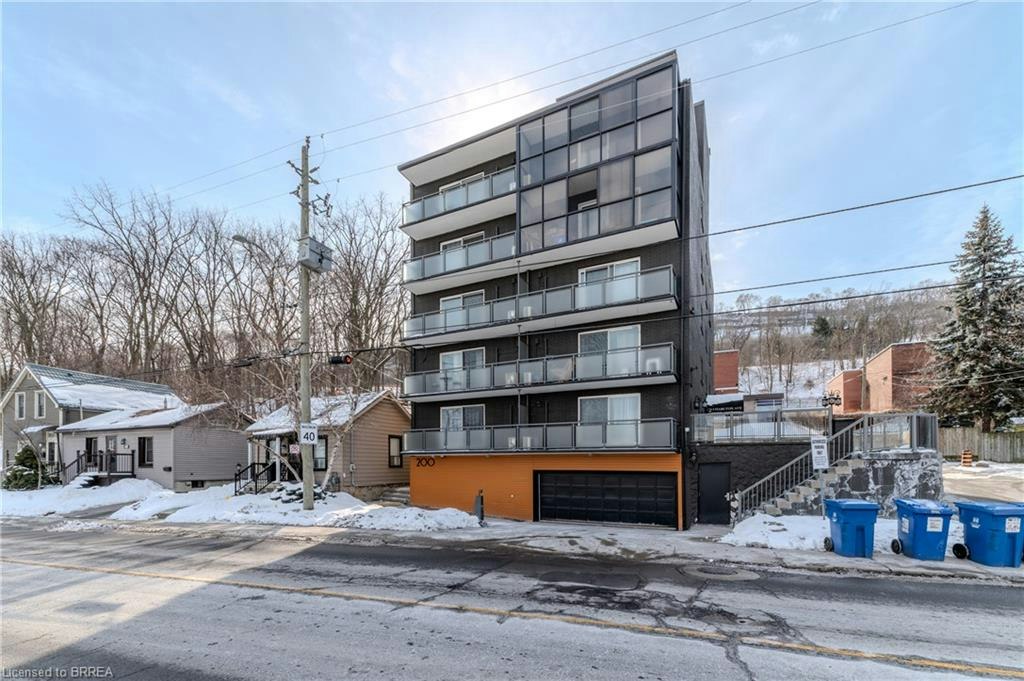 303-200 Charlton Avenue E, Hamilton, ON, L8N 1Z1