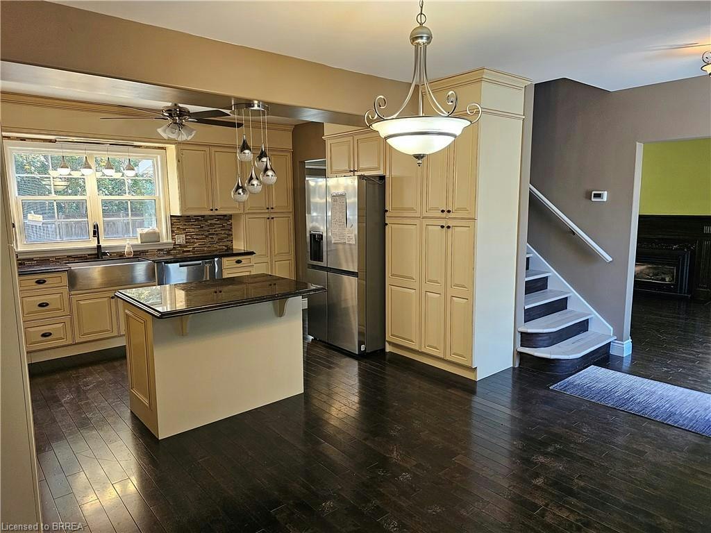 326 Erie Avenue, Brantford, ON, N3S 2H8 - 3