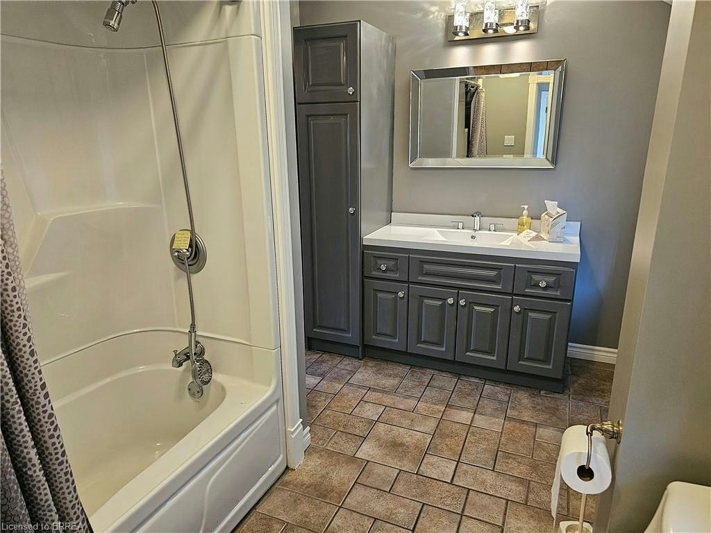 326 Erie Avenue, Brantford, ON, N3S 2H8 - 12