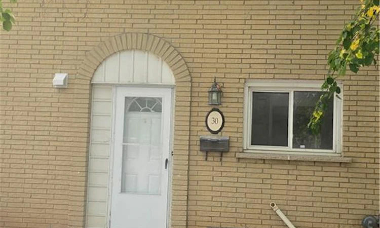 30 Jerome Crescent