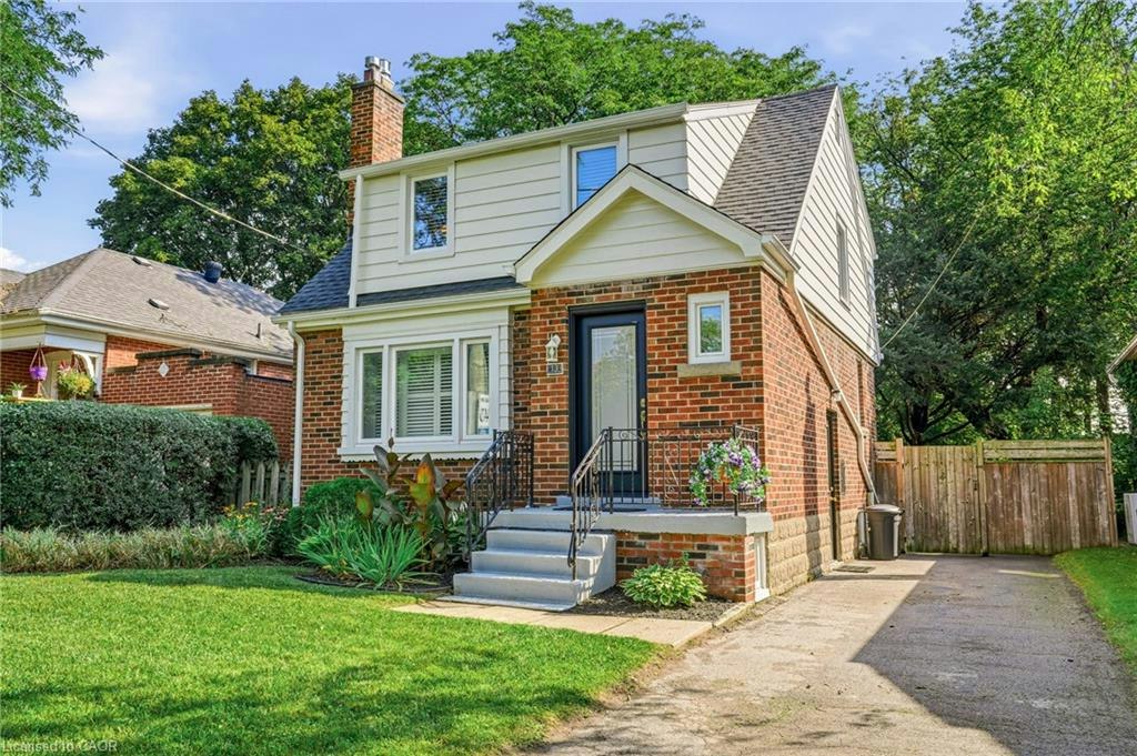 13 Allan Avenue, Hamilton, ON, L9H 4N7