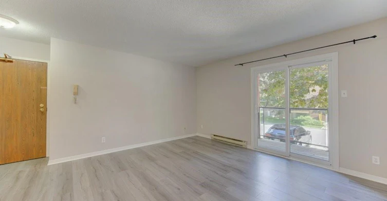 505-565 Greenfield Avenue, Kitchener, ON, N2C 2P4 - 3