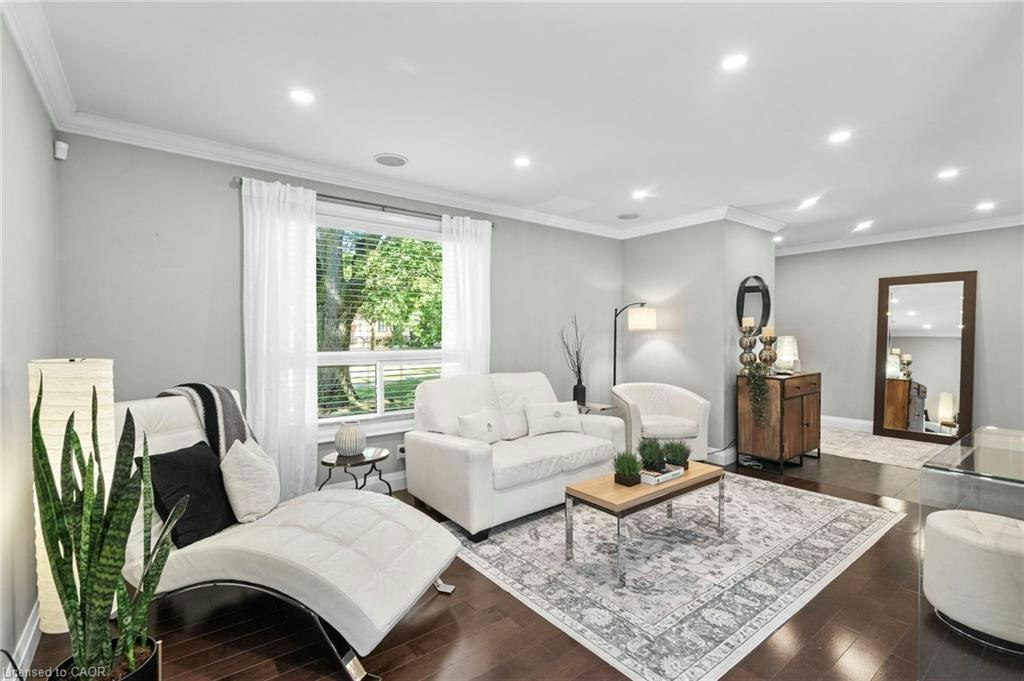 1-685 Francis Road, Burlington, ON, L7T 3X6