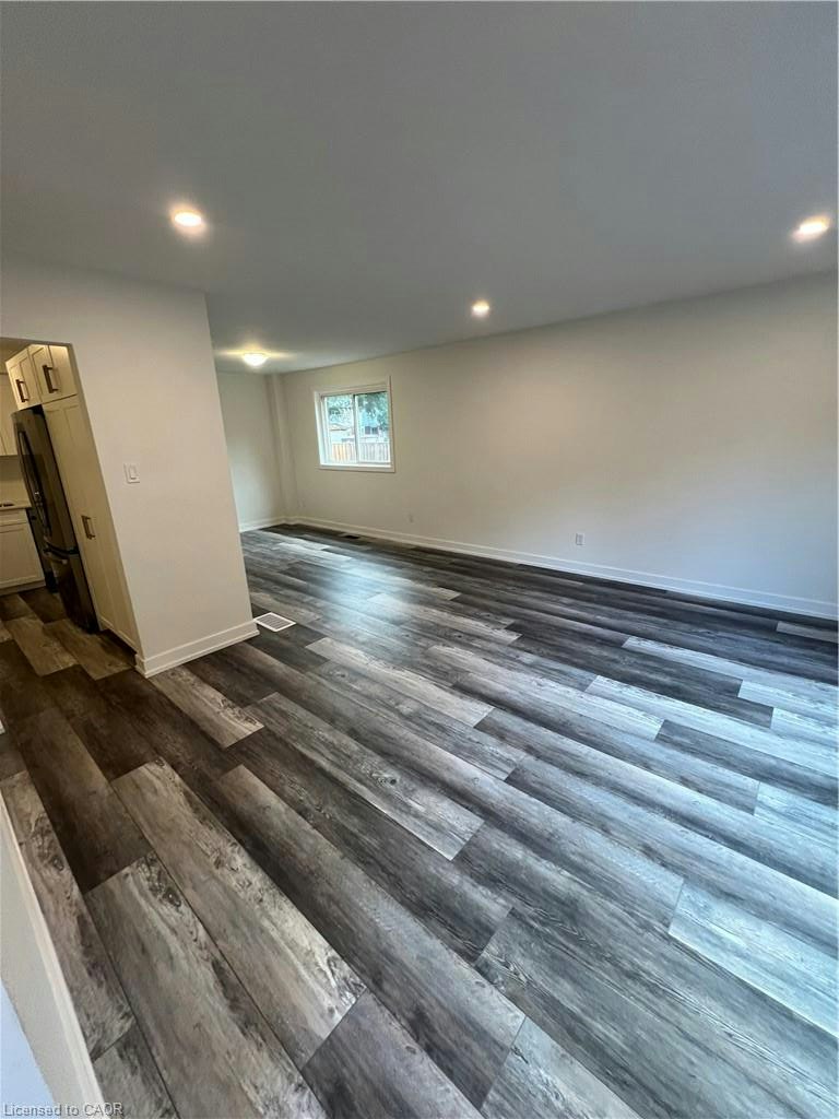 80 Delawana Drive, Hamilton, ON, L8E 1G4 5