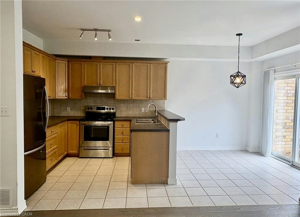 5325 Applegarth Drive, Burlington, ON, L7L 6V3 - 10