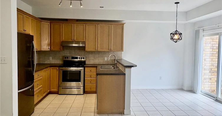 5325 Applegarth Drive, Burlington, ON, L7L 6V3 - 10