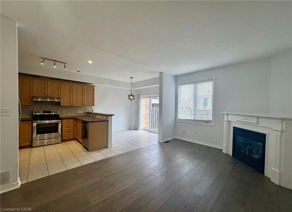 5325 Applegarth Drive, Burlington, ON, L7L 6V3 - 6