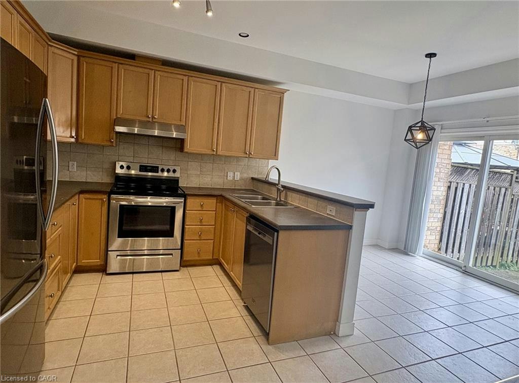 5325 Applegarth Drive, Burlington, ON, L7L 6V3 - 11