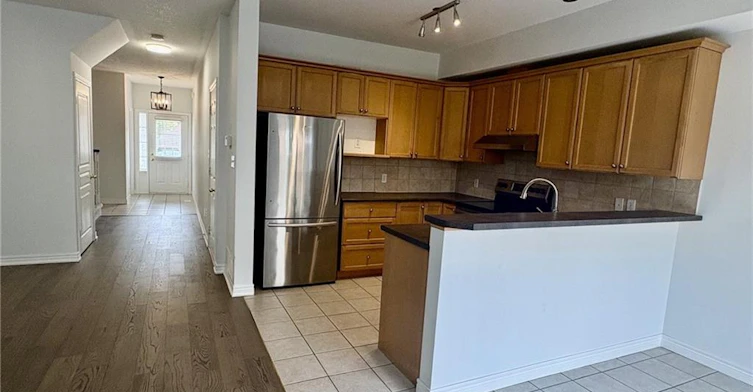 5325 Applegarth Drive, Burlington, ON, L7L 6V3 - 9