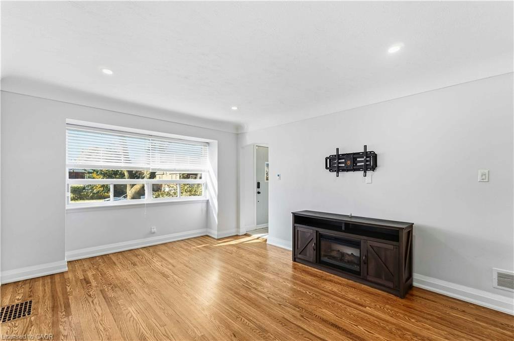 Main Floor-41 Sharon Avenue, Hamilton, ON, L8T 1E2 - 11
