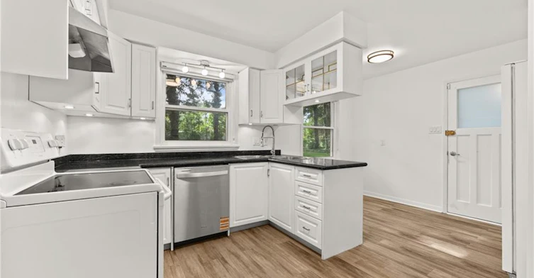 24 Valloncliffe Road, Markham, ON, L3T 2W8 - 12