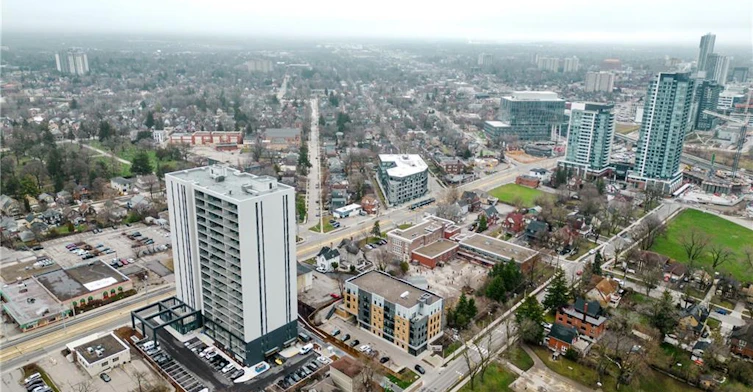 1412-741 King Street W, Kitchener, ON, N2G 0E9 - 2