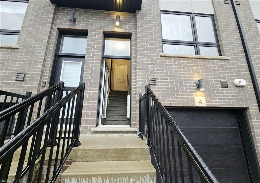 4-720 Grey Street, Brantford, ON, N3S 0K2 - 2