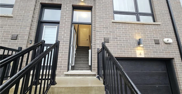 4-720 Grey Street, Brantford, ON, N3S 0K2 - 2