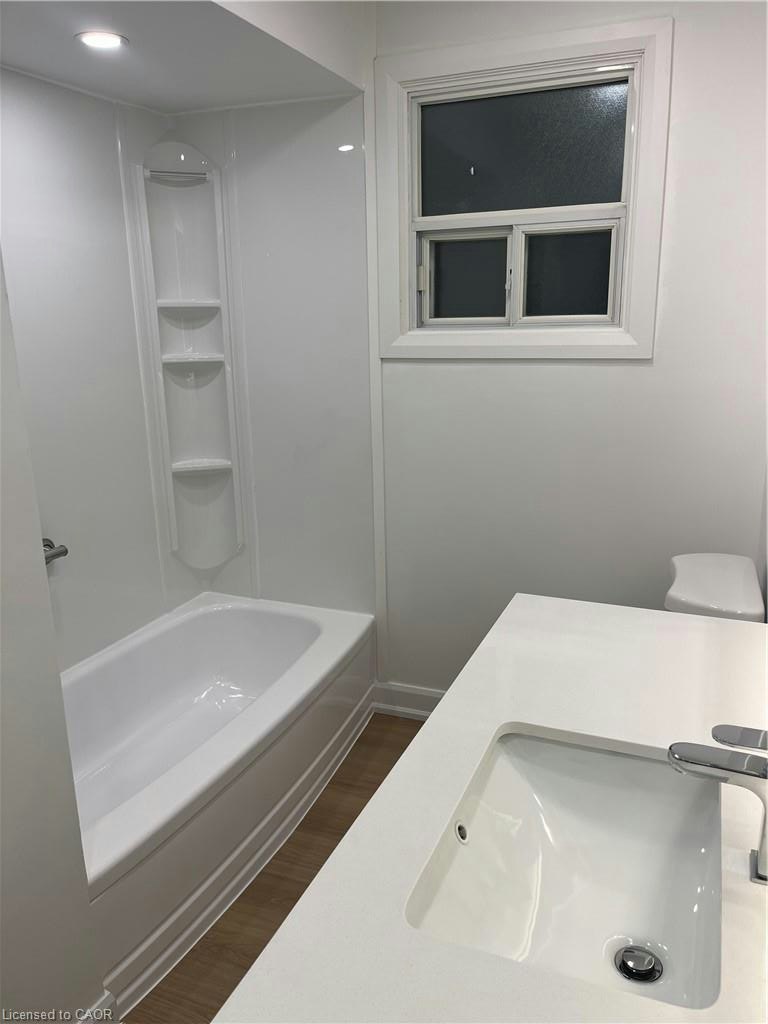 Upper-42 Woodman Drive S, Hamilton, ON, L8K 4E4 - 14