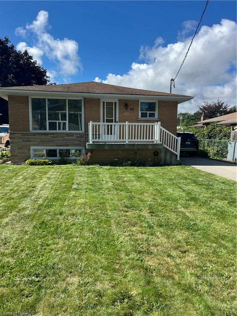 Upper-42 Woodman Drive S, Hamilton, ON, L8K 4E4