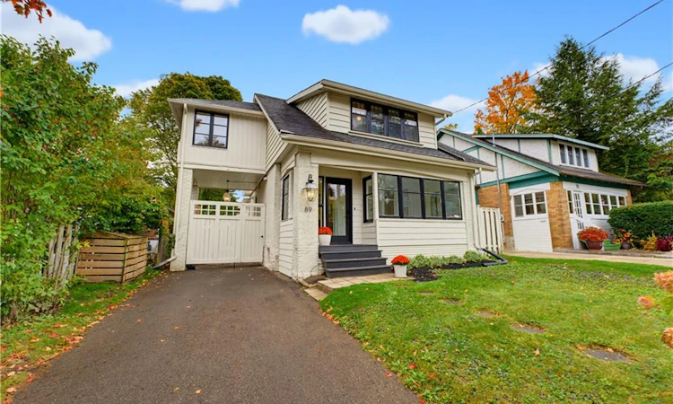 89 Allen Street W