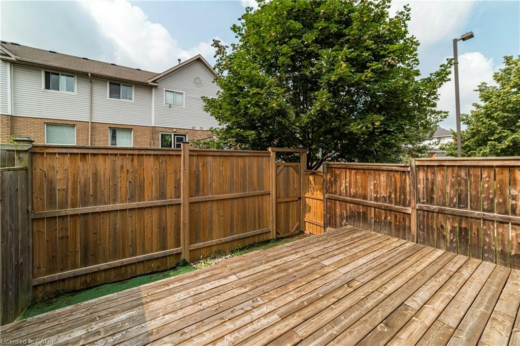 11-39 Pinewoods Drive, Hamilton, ON, L8J 3Z3 - 7