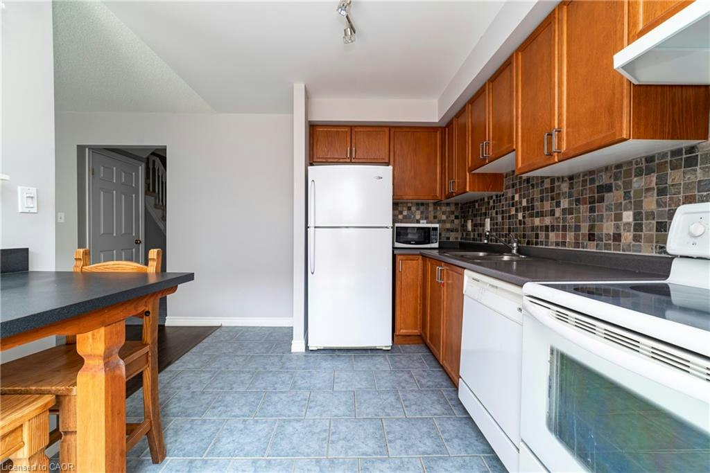 11-39 Pinewoods Drive, Hamilton, ON, L8J 3Z3 - 17