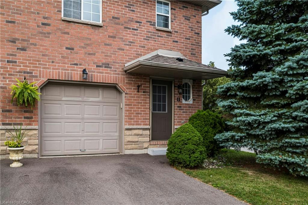 11-39 Pinewoods Drive, Hamilton, ON, L8J 3Z3