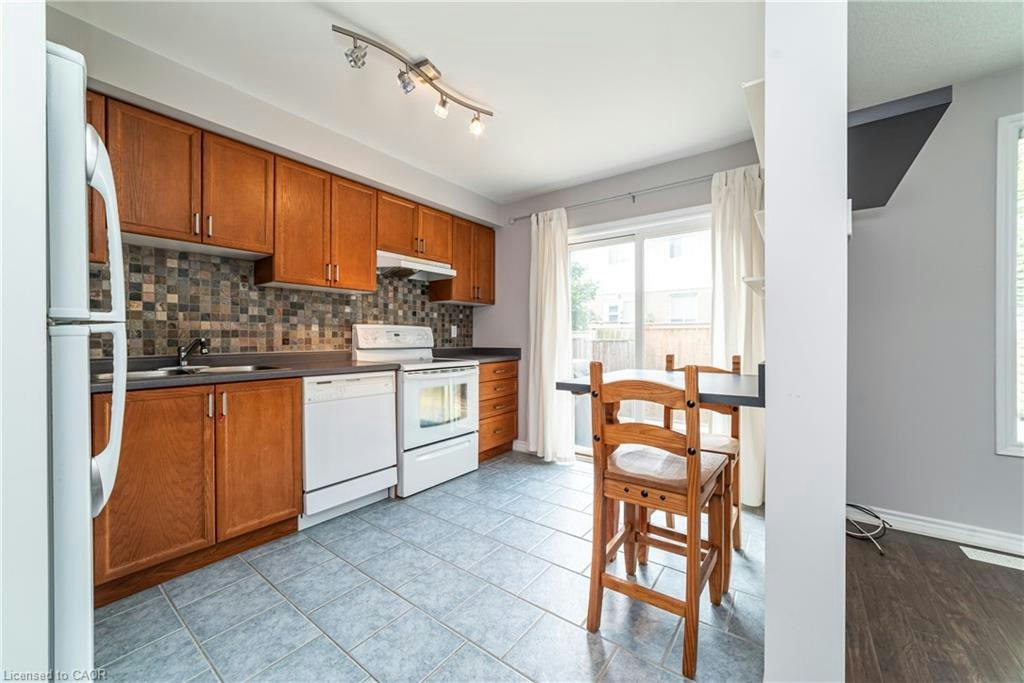 11-39 Pinewoods Drive, Hamilton, ON, L8J 3Z3 - 16