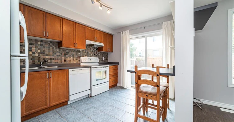 11-39 Pinewoods Drive, Hamilton, ON, L8J 3Z3 - 16