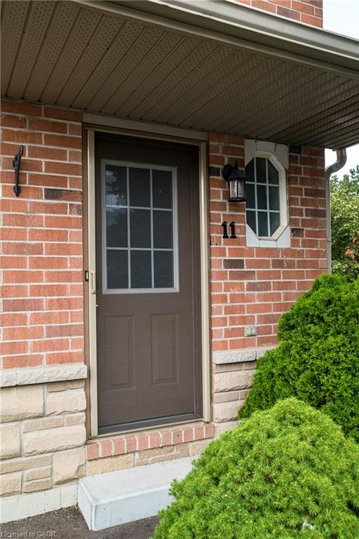 11-39 Pinewoods Drive, Hamilton, ON, L8J 3Z3 - 4