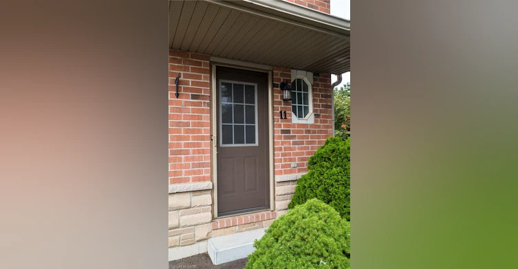 11-39 Pinewoods Drive, Hamilton, ON, L8J 3Z3 - 4