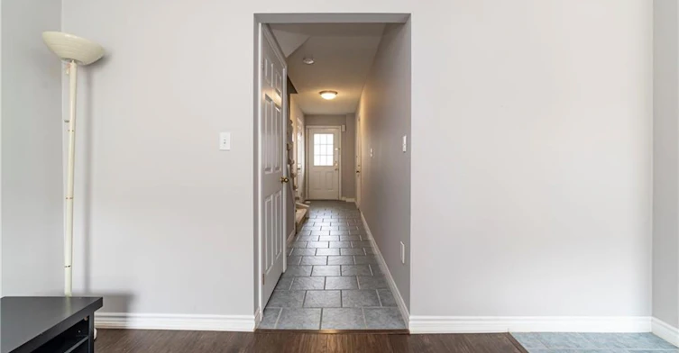 11-39 Pinewoods Drive, Hamilton, ON, L8J 3Z3 - 12