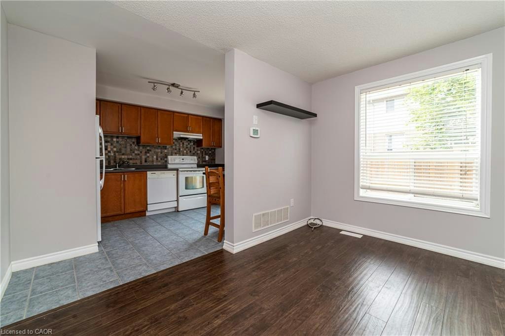 11-39 Pinewoods Drive, Hamilton, ON, L8J 3Z3 - 14