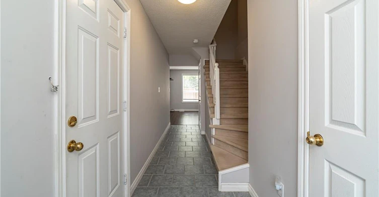 11-39 Pinewoods Drive, Hamilton, ON, L8J 3Z3 - 10