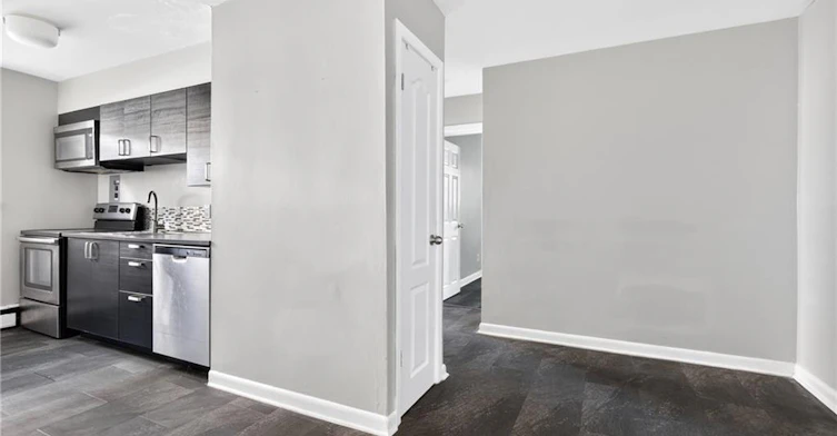 1-3 Applewood Avenue, Hamilton, ON, L8G 3S4 - 11