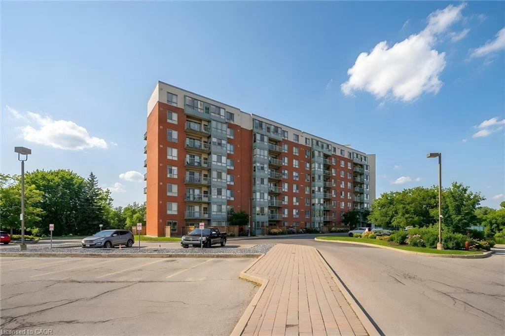 307-30 Blue Springs Drive, Waterloo, ON, N2J 4T2