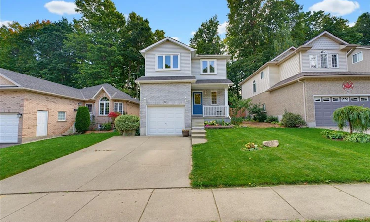 62 Potters Way