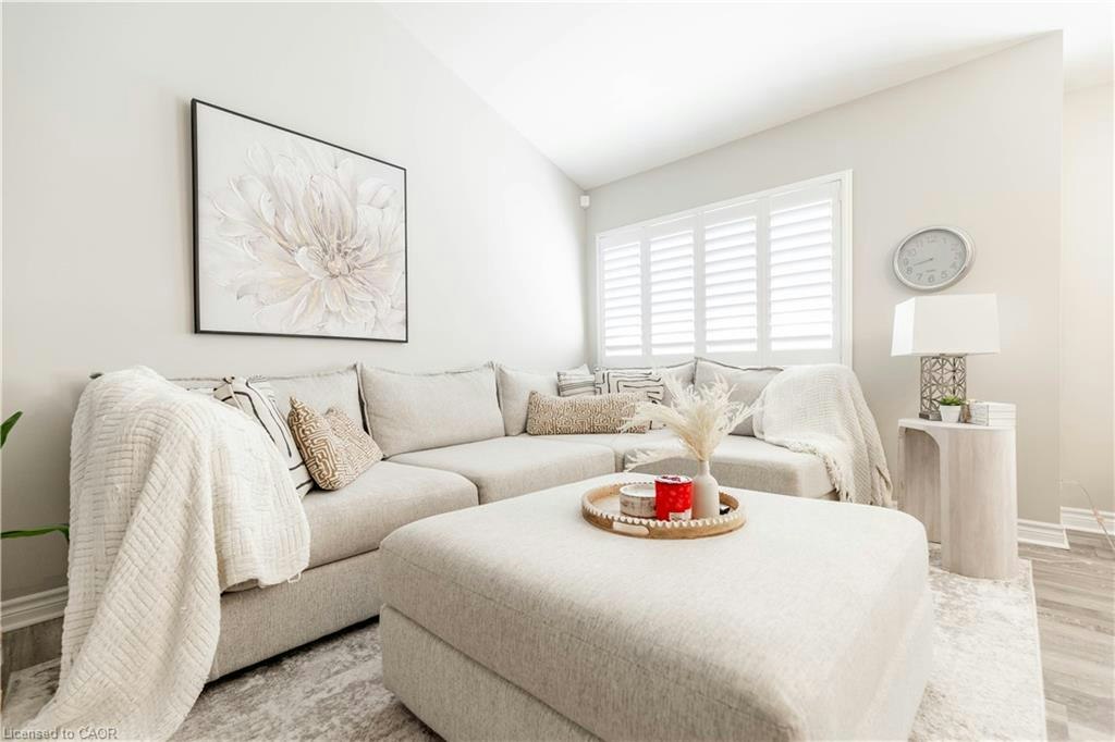 82 Overlea Drive, Kitchener, ON, N2M 1T1