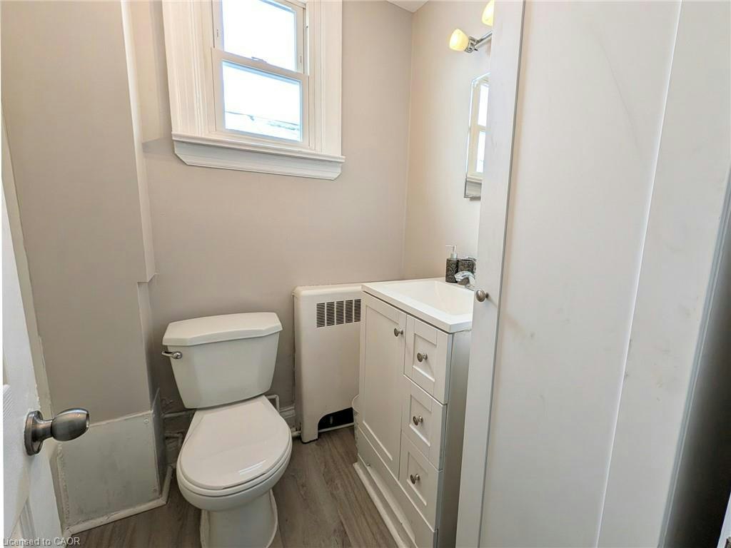 Upper-12 East 24th Street, Hamilton, ON, L8V 2X7 - 10