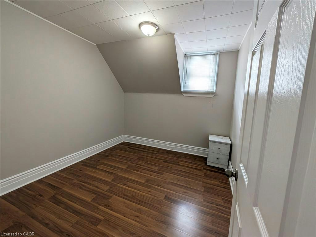 Upper-12 East 24th Street, Hamilton, ON, L8V 2X7 - 8