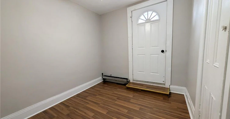 Upper-12 East 24th Street, Hamilton, ON, L8V 2X7 - 13